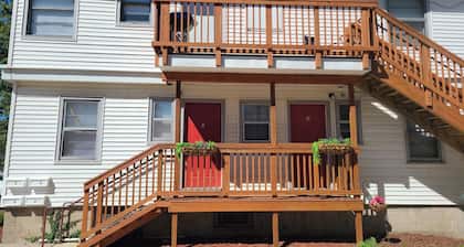 Cozy 1-bedroom walking distance to downtown Champaign