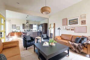 TV, fireplace, offices