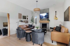 TV, fireplace, offices