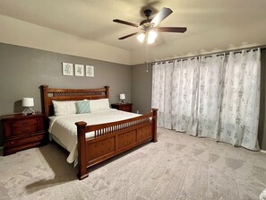 5 bedrooms, desk, iron/ironing board, travel crib