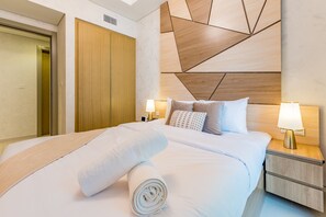 In-room safe, iron/ironing board, free WiFi, bed sheets