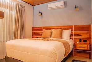 1 bedroom, in-room safe, iron/ironing board, WiFi