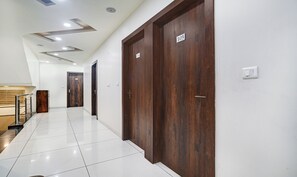 Exterior - Treebo Prayag Palace (Prayagraj)