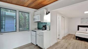 Iron/ironing board, WiFi