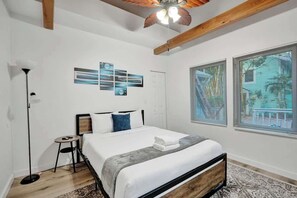 2 bedrooms, iron/ironing board, free WiFi - Mango Tropical Oasis 2BR House and Pool (Fort Lauderdale)
