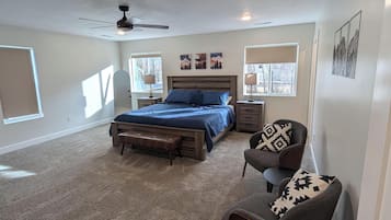 1 habitación, tabla de planchar con plancha, cuna de viaje y wifi