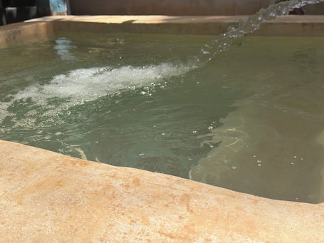 Spa. Charming cottage in wonderful Ticul with WiFi, AC