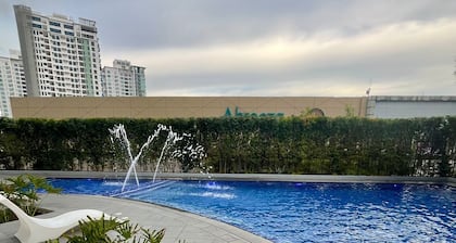 Cozy 1-bedroom Condo near Abreeza Ayala Mall with City View and Free Parking
