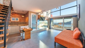 Basic Room, 1 Bedroom (Piano Pool Villa(Ocean View/Spa)) - Namhae Aria Spa Pension (Namhae)