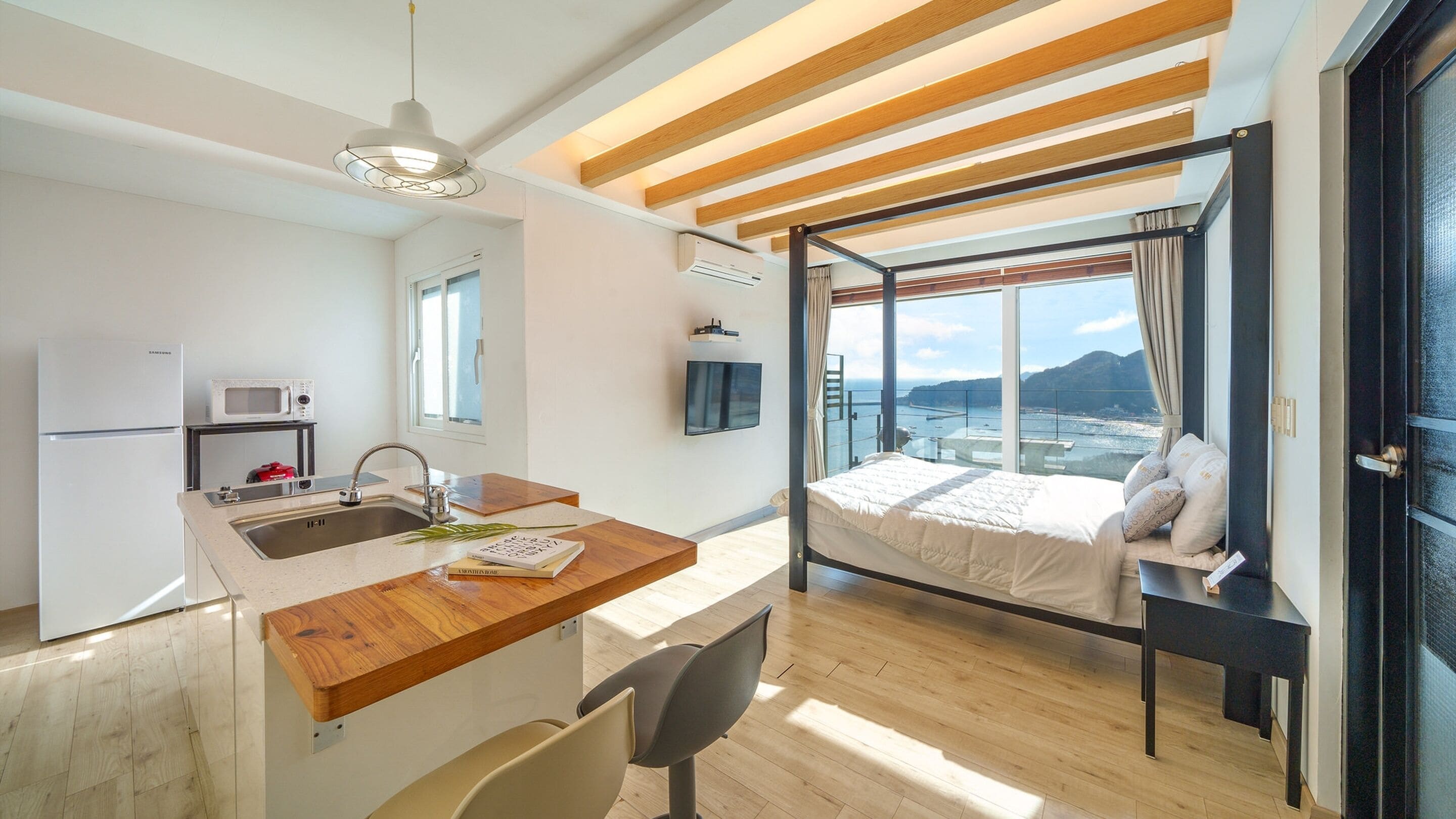 Basic Room, 1 Bedroom (Oboe VINTAGE (Ocean View/Spa)) | 1 bedroom, free WiFi