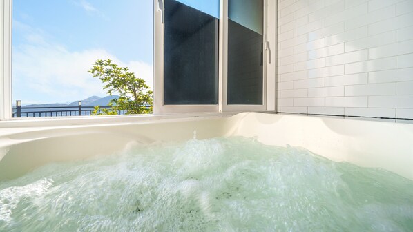 1 bedroom, free WiFi - Namhae Aria Spa Pension (Namhae)