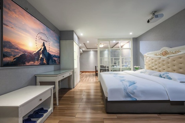 Comfort Room, City View | WiFi (free), bed sheets