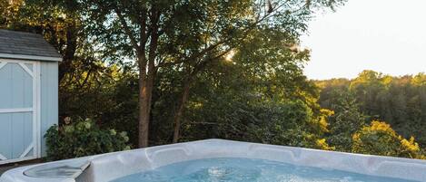 Bañera de hidromasaje al aire libre