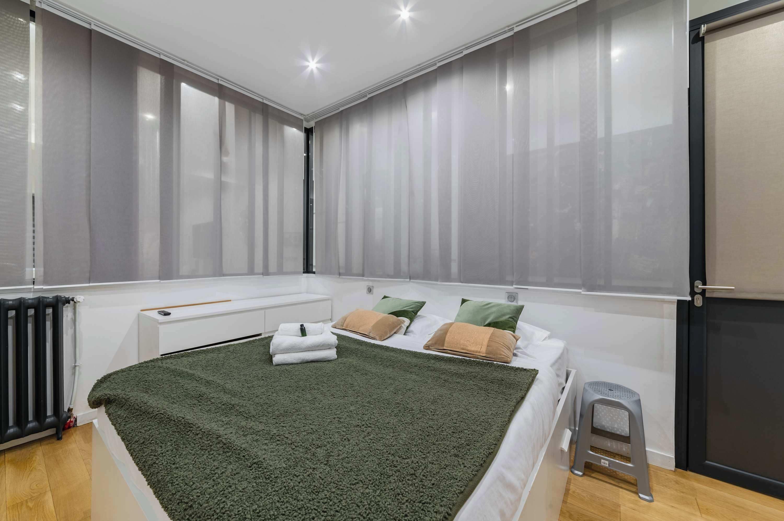 1 chambre, fer et planche à repasser, Wi-Fi, literie fournie
