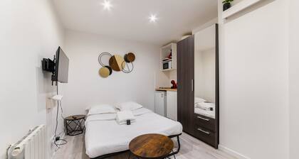 Studio fonctionnel hopital bichat - paris 18 - 2P