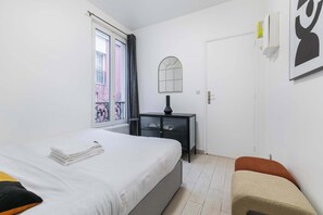 1 habitación, tabla de planchar con plancha, wifi y ropa de cama 