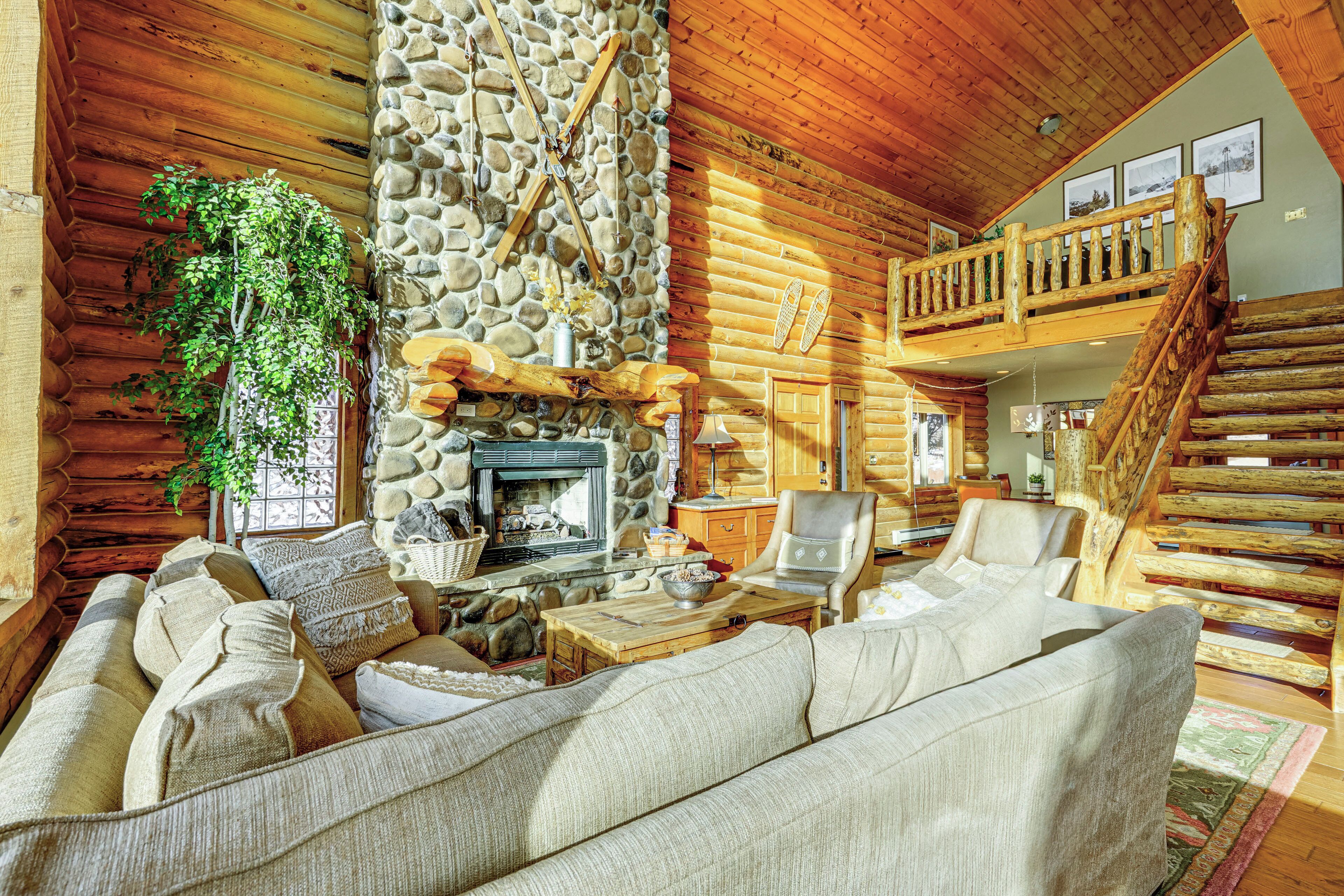 TV, fireplace, foosball, books