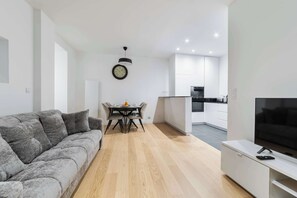 TV - Appartement proche metro et montmartre - paris 18 - 4P (Paris)