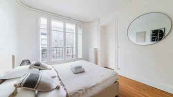 2 slaapkamers, een strijkplank/strijkijzer, wifi, beddengoed