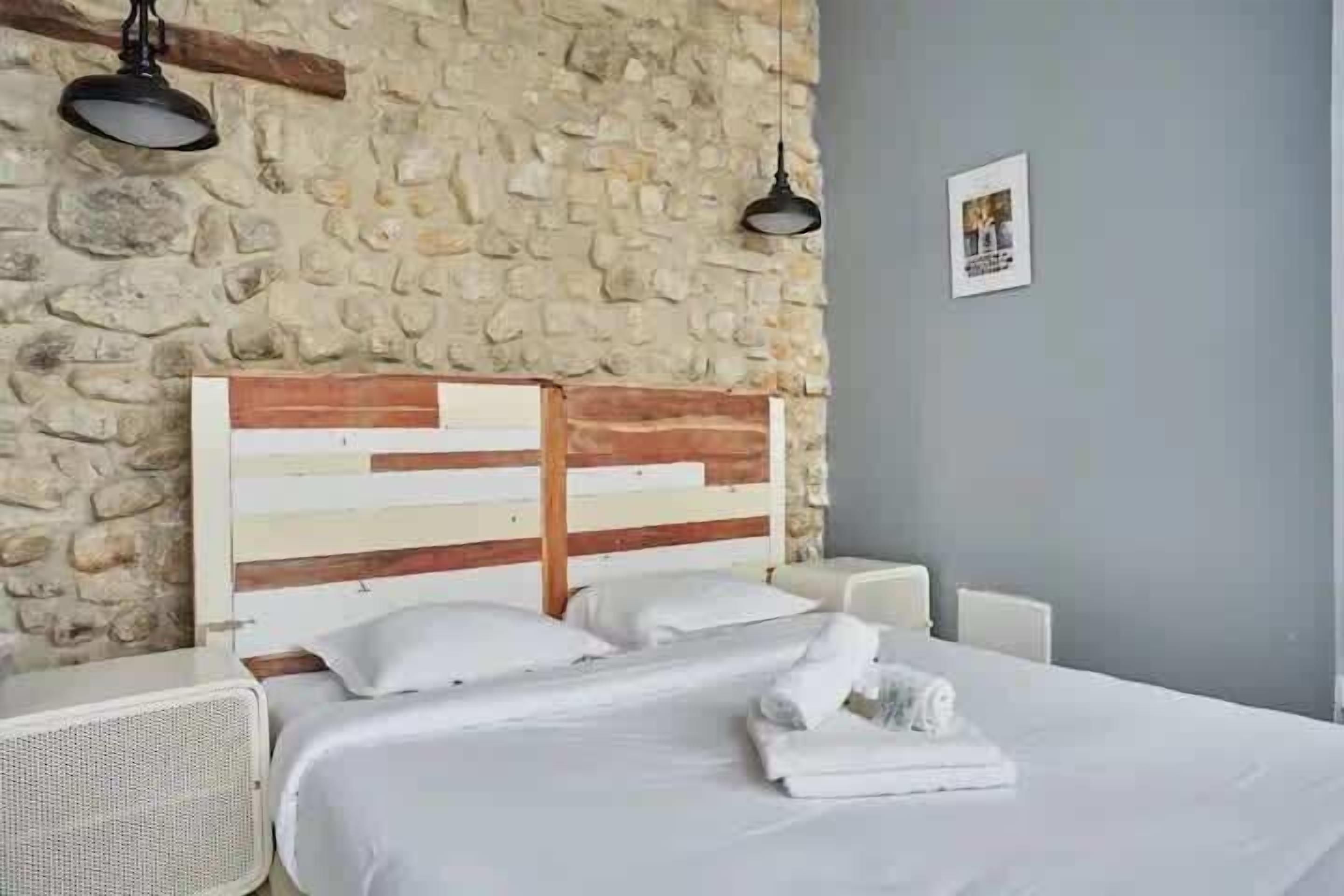 Strykejern/-brett, wi-fi og sengetøy