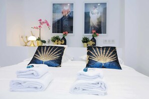 1 bedroom, iron/ironing board, WiFi, bed sheets - Sejour Parfait, Appartement Idealement Place - 2P (Paris)