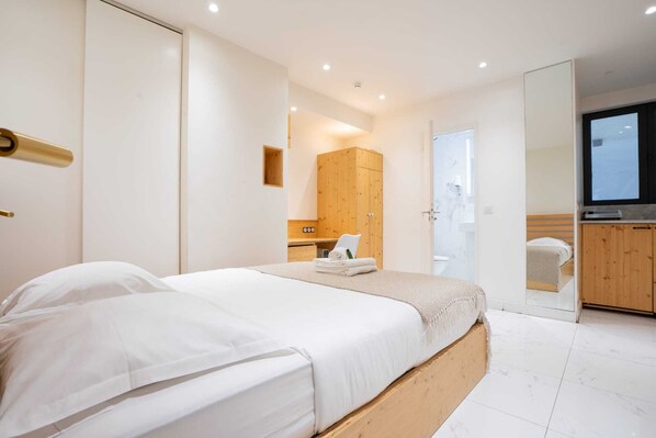 1 bedroom, iron/ironing board, WiFi, bed sheets