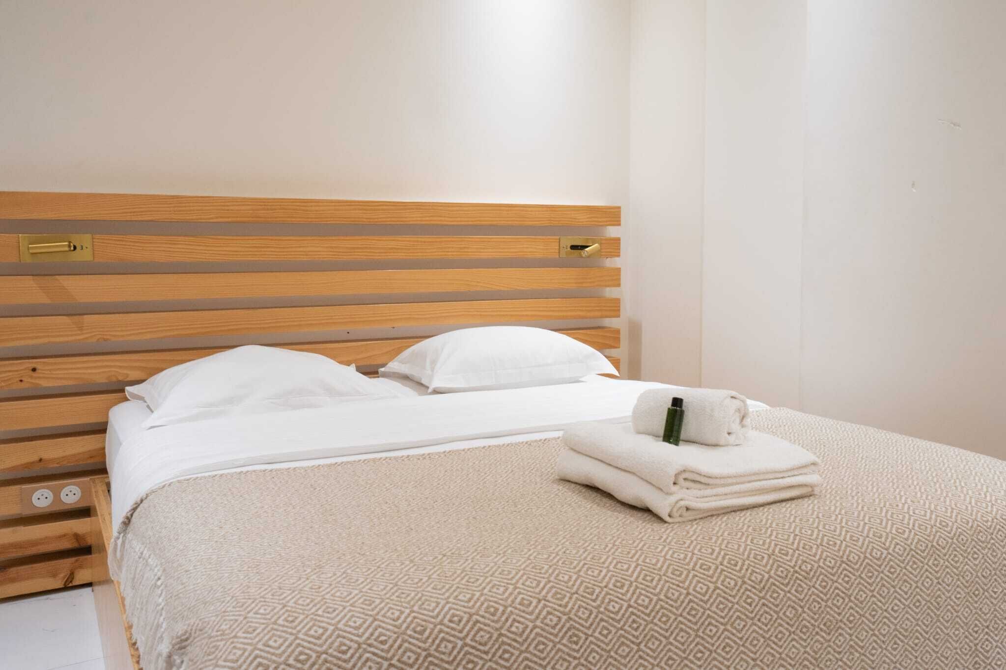 1 chambre, fer et planche à repasser, Wi-Fi, draps fournis