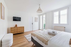 3 soverom, strykejern/-brett, wi-fi og sengetøy