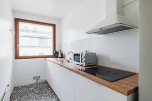 Refrigerador, microondas, parrilla de estufa y lavavajillas 