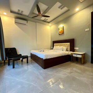 Luxury Villa, City View | 4 bedrooms, free WiFi