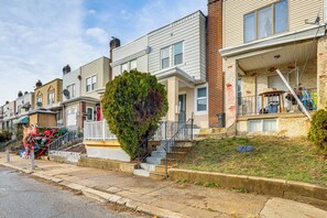Exterior - 6 Mi to Lincoln Financial: Stylish Philly Townhome (Philadelphia)