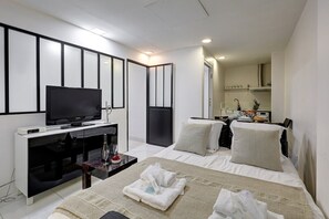 2 habitaciones, tabla de planchar con plancha, wifi y ropa de cama