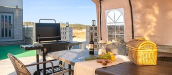 Goseong Hoostay Caravan Pension