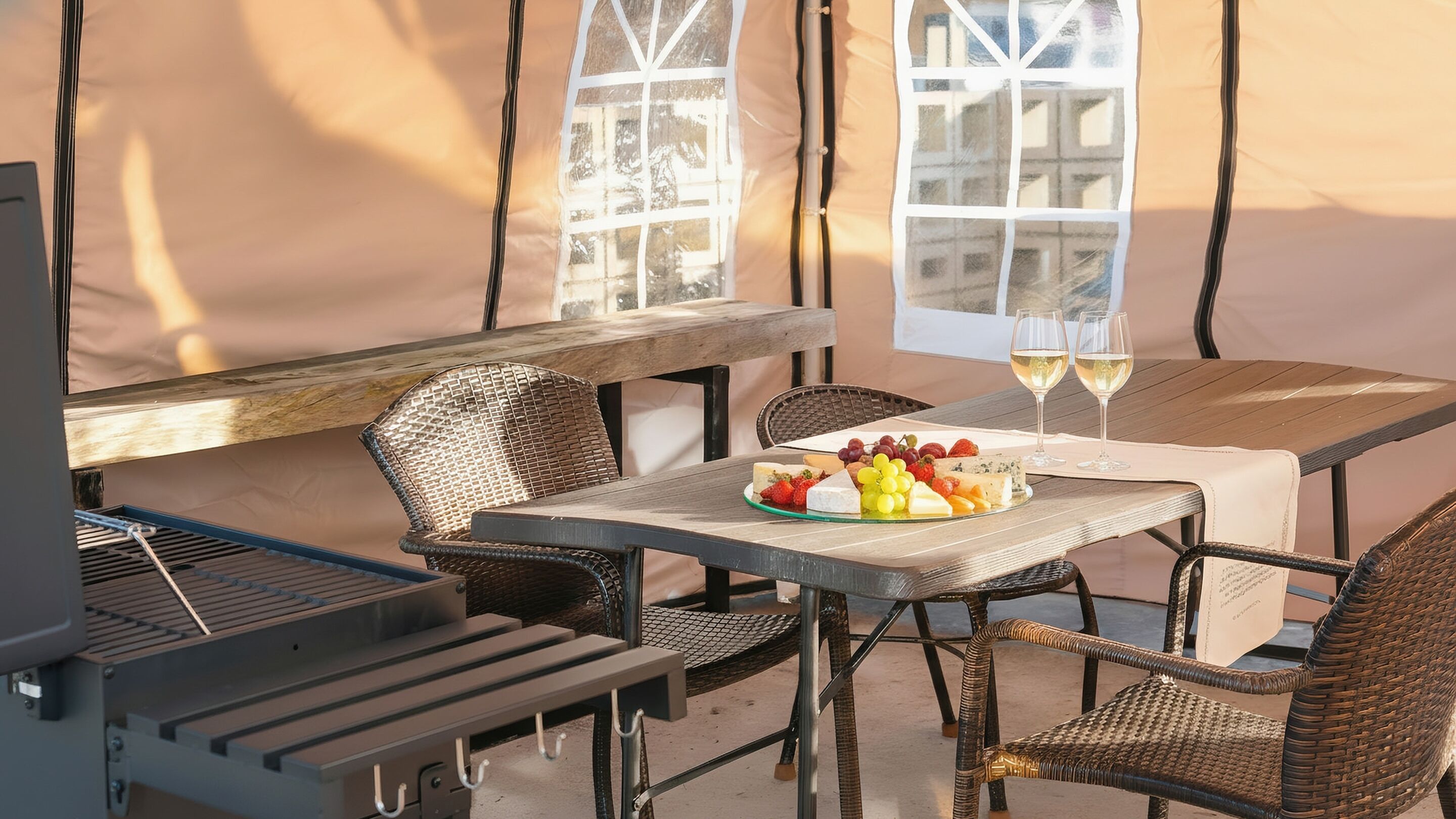 المنشأة من الخارج