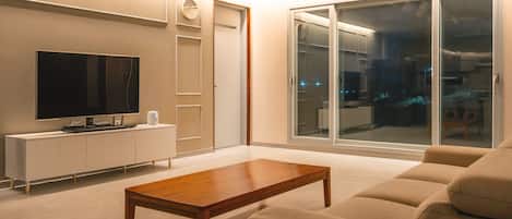 Basic Room, 3 Bedrooms (private house) | 1 bedroom, free WiFi