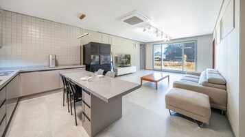 Basic Room, 3 Bedrooms (private house) | 1 bedroom, free WiFi