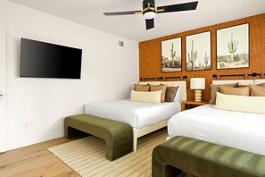 6 bedrooms, desk, iron/ironing board, travel crib - Luxe PV Retreat - Pickleball - Heated Pool - Sauna (Paradise Valley)