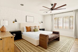 6 bedrooms, desk, iron/ironing board, travel crib - Luxe PV Retreat - Pickleball - Heated Pool - Sauna (Paradise Valley)