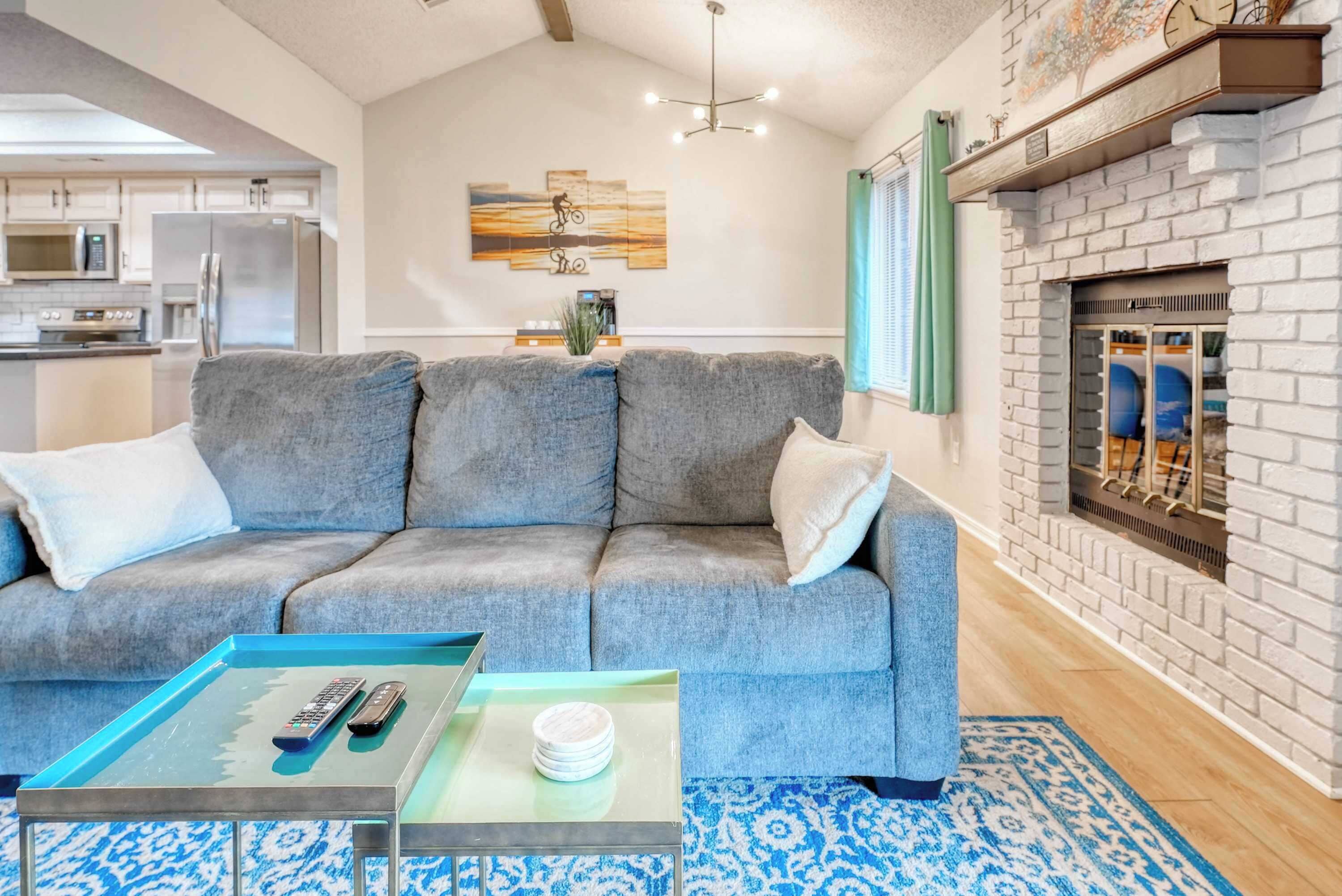 TV, fireplace, offices