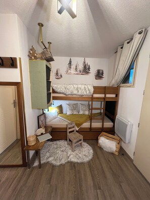 1 bedroom, WiFi, bed sheets