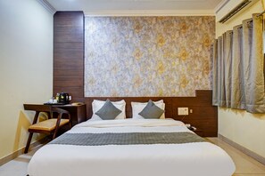Deluxe Room | Premium bedding, individually decorated, individually furnished, desk