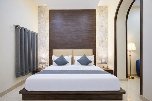 Shyama inn by Rivlet 