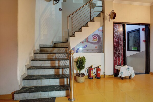 Lobby - Shyama inn by Rivlet  (New Delhi)