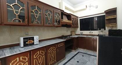 Room-room 6 Serene Retreat in Rawalpindi