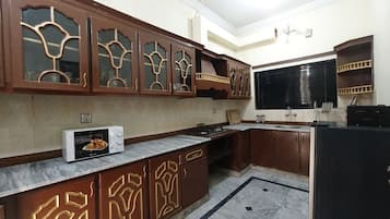 Shared Dormitory, 1 Bedroom, City View | Interior