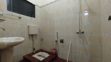 Shared Dormitory, 1 Bedroom, City View | Bathroom