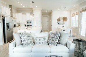 Smart TV, video games - Arcade + Bar! | Prominence Resort Pool + Gym Access | Close to Beach | Sea Happy (Watersound)