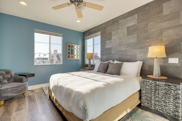 3 bedrooms, travel cot, free WiFi, bed sheets