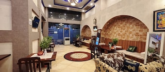 Diamond Lake Hotel KTV&Dancing Bar