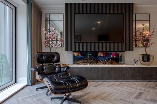 Luxury Apartment in 18th century listed Hotel conversion